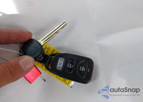 2020 Hyundai Elantra Se z USA, uszkodzony, nr VIN 5NPD74LF5LH545798